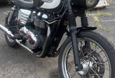 2009 TRIUMPH BONNEVILLE T100 motorcycle for rent near Novato, CA