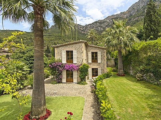  Balearen
- Im mallorquinischen Stil erbautes Haus zum Kauf, Deià, Mallorca