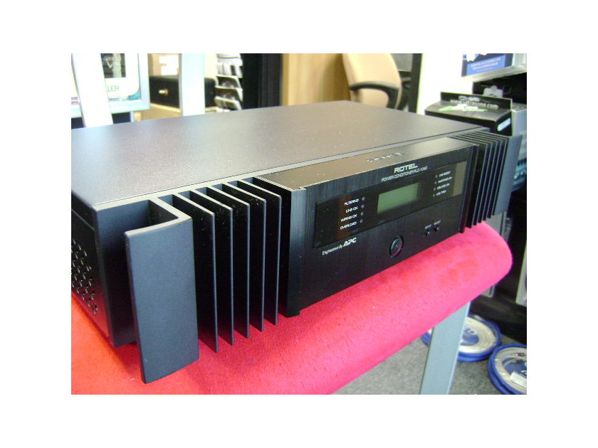 Rotel  RLC-1040 Audio/Video Power Conditioner