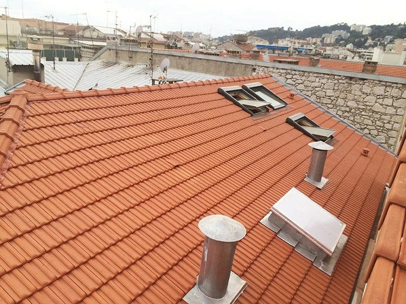 Rénovation d'une charpente et couverture en tuiles de Marseille à Nice — photo 3 sur 8 — CEG TOITURE