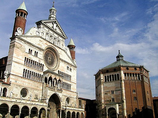  Milano
- Cremona_Duomo_Copyright Einer flog zu Weit.jpg