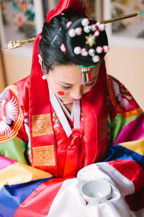 KOREAN TRADITIONAL PAEBAEK TEA CEREMONY BRIDE