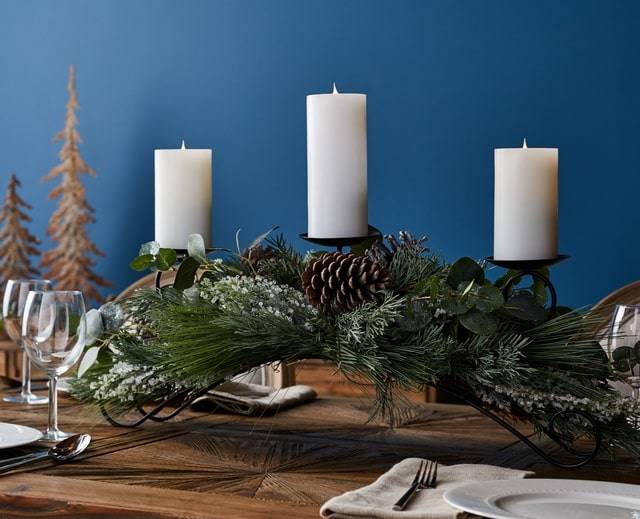 outdoor decoration nutcrackers with wreath and candy cane