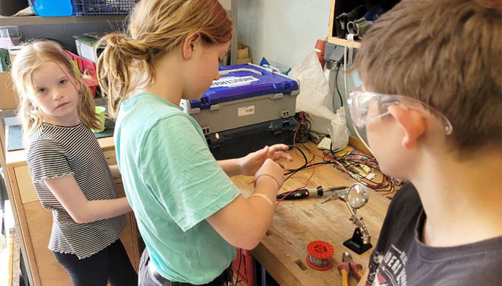 teens at work madchen loten