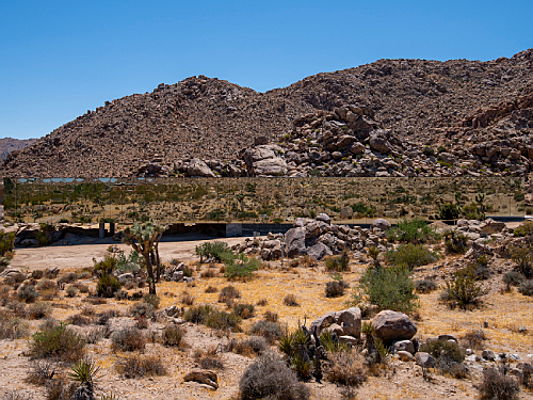  Hamburg
- Engel & Völkers is currently letting a property with an exceptional architectural design near the town of Joshua Tree in California, United States. It was envisaged and built by the Hollywood producer Chris Hanley.