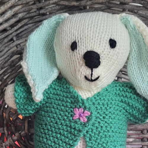 Little rabbit soft toy in 8 ply