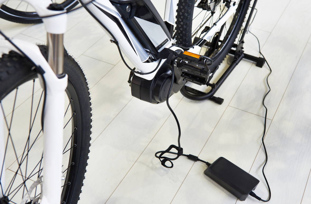 Omtrek het einde Pas op Hoe laadt je je elektrische fiets op? | Upway