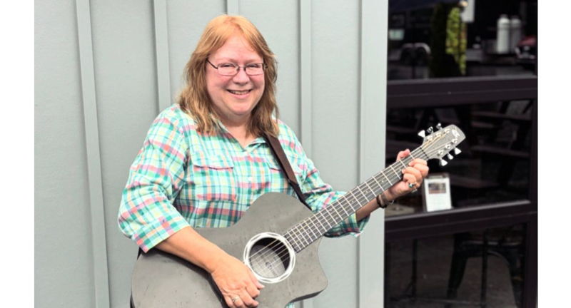 Live Music: Sue Harlow