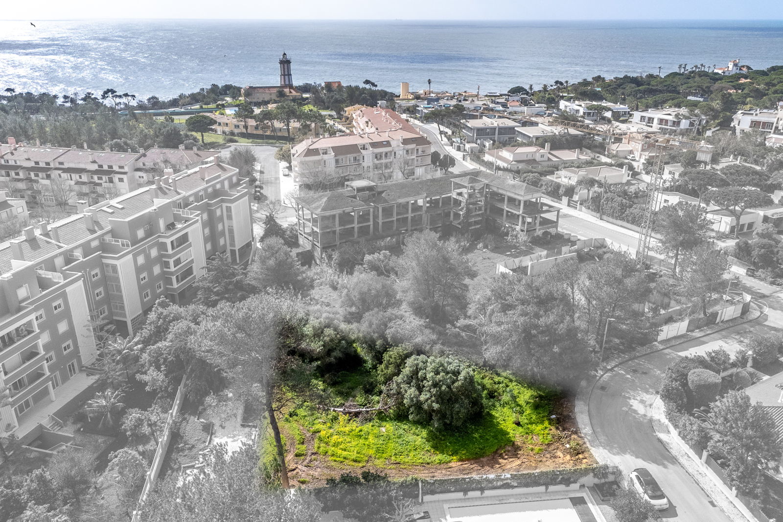 Exclusive Plot with Approved Project in Cascais