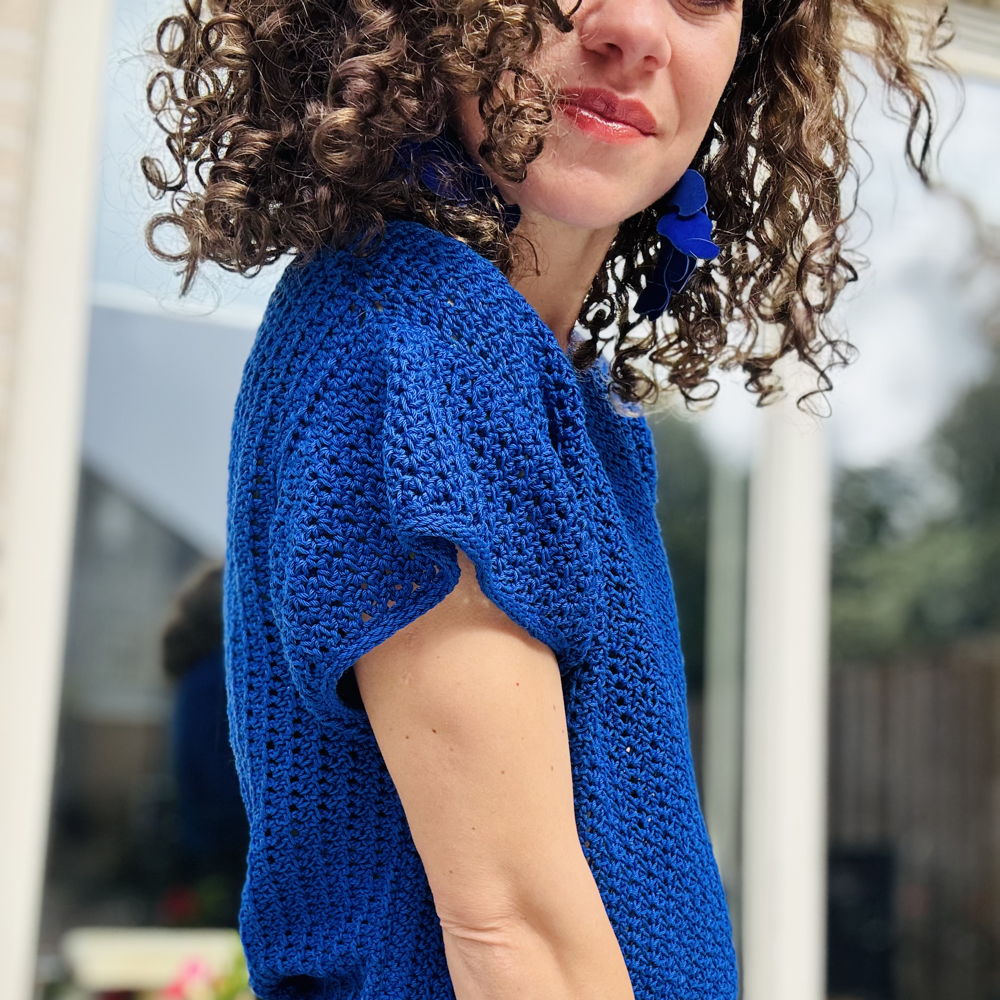 Chic Whimsy Blouse Crochet Pattern – Easy Fingering Weight Top with Ruffled Sleeves – Sizes XS–5XL