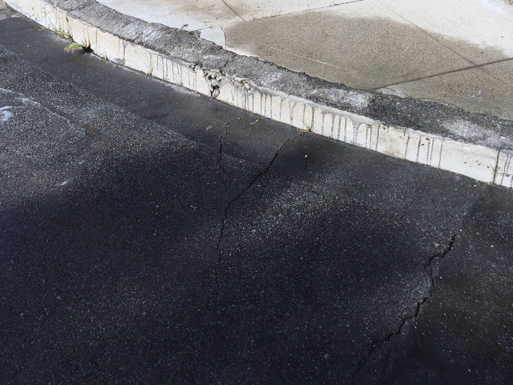 paint removal from asphalt