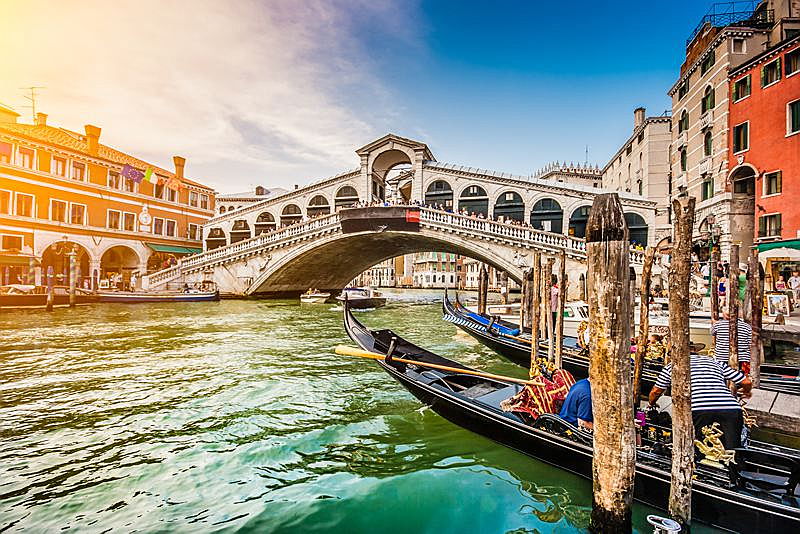  Venedig
- Panoramic view of famous Canal Grande from famous Rialto Bridge (Large).jpg