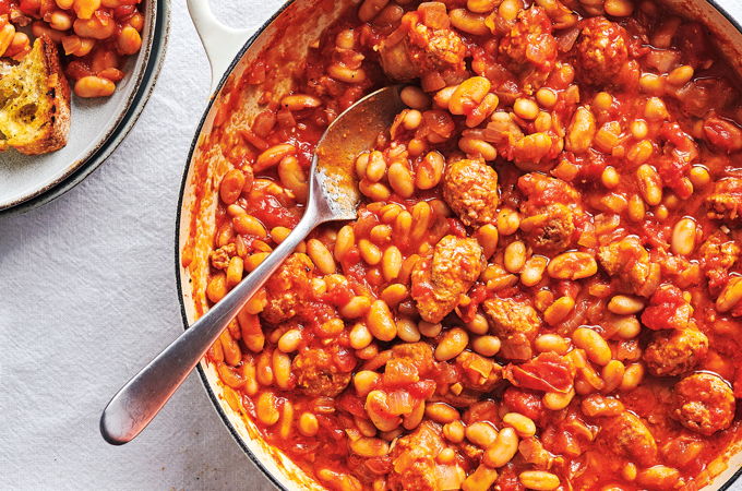 Casserole de haricots blancs et de saucisses