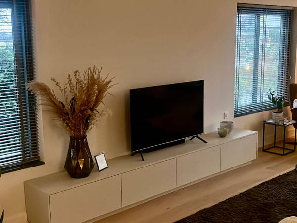 TV-meubels op maat, klantproject Houtenmeubelshop