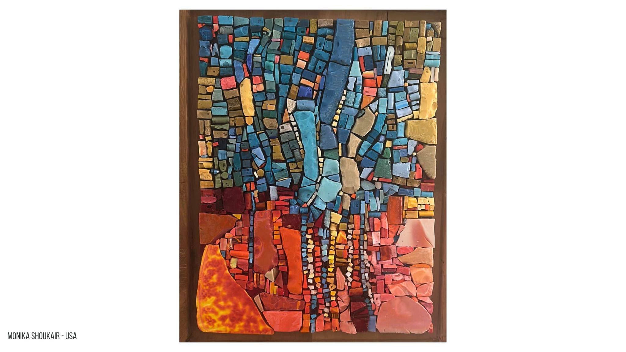 Abstracte mozaiek met hoofdzakelijk blauwe en rode tinten en een beetje bruin. Gebruikte materiaal Smalti.