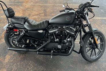 2022 HARLEY-DAVIDSON IRON 883 motorcycle for rent near Cumming, GA