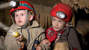 dechenhöhle entdecker