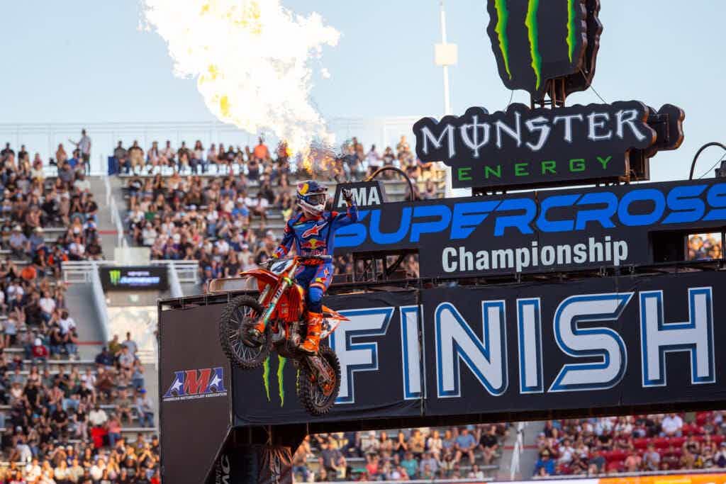 Webb campeon AMA Supercross 450SX 2025.