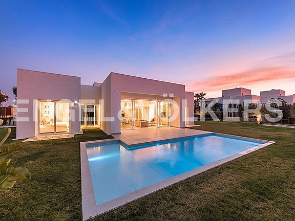  Benidorm, Costa Blanca
- luxury-new-modern-design-villa.jpg