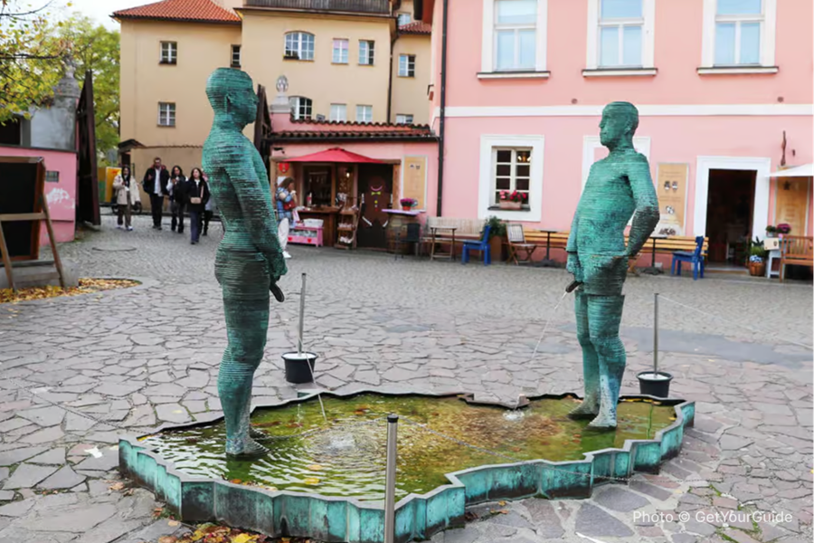 Contemporary art tour in Prague: the works of David Černý - photo 4