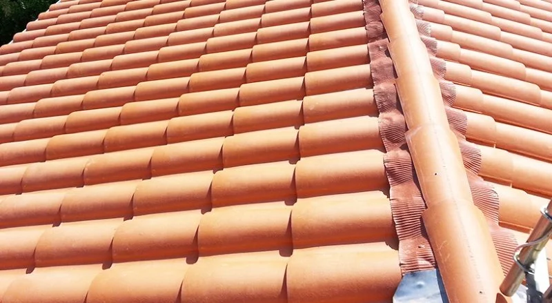 Rénovation de la couverture en tuiles romanes d’une villa à Cannes — photo 14 sur 23 — CEG TOITURE