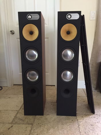 Bowers and Wilkins 683 B&W 683 Speakers