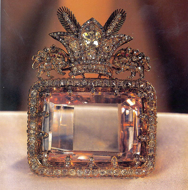 picture of the darya-ye-noor diamond