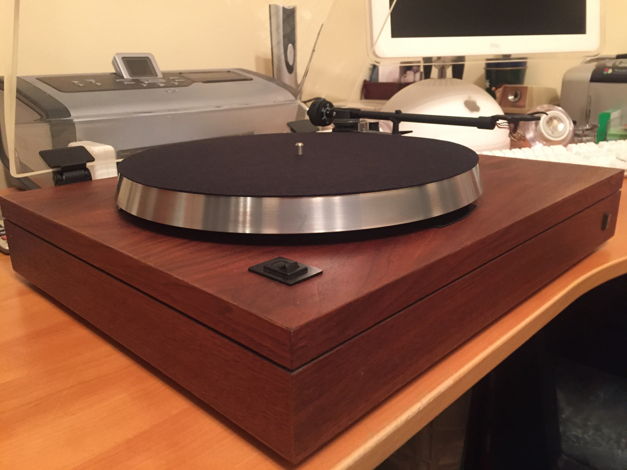 AR  EB101 Turntable - Gorgeous - Final Price Cut - Must...