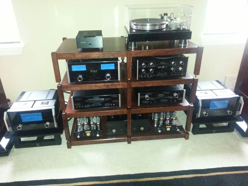 Audio Elegance Dakota  Double wide equipment stand