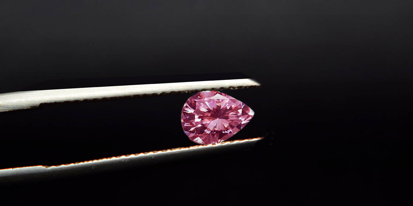 Pink pear diamond