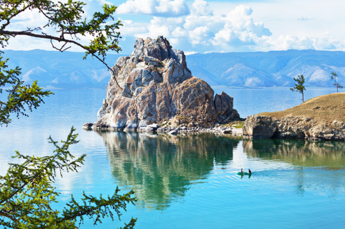 Озеро Байкал в шаговой доступности!