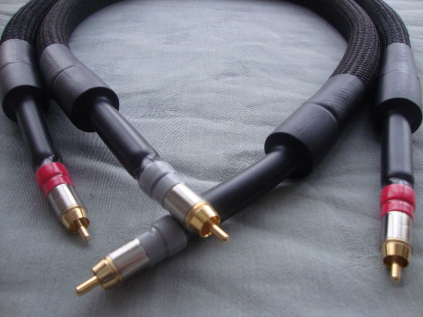 SILVER HIGH BREED Quintessence RCA Interconnects - 1m pair (FREE SHIPPING to USA/Canada/Australia)