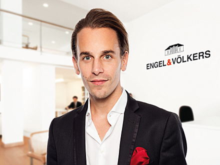  Zug
- Yannick Holliger, Immobilienberater Engel & Völkers Zug
