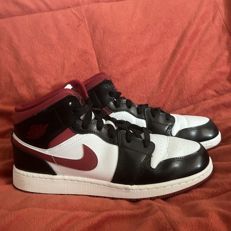 Nike AIR Jordan 1 Mid red/white/black Size 39/6