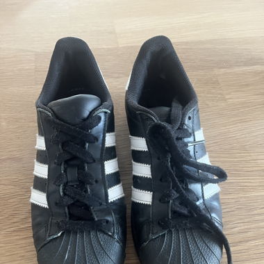 Schuhe Adidas