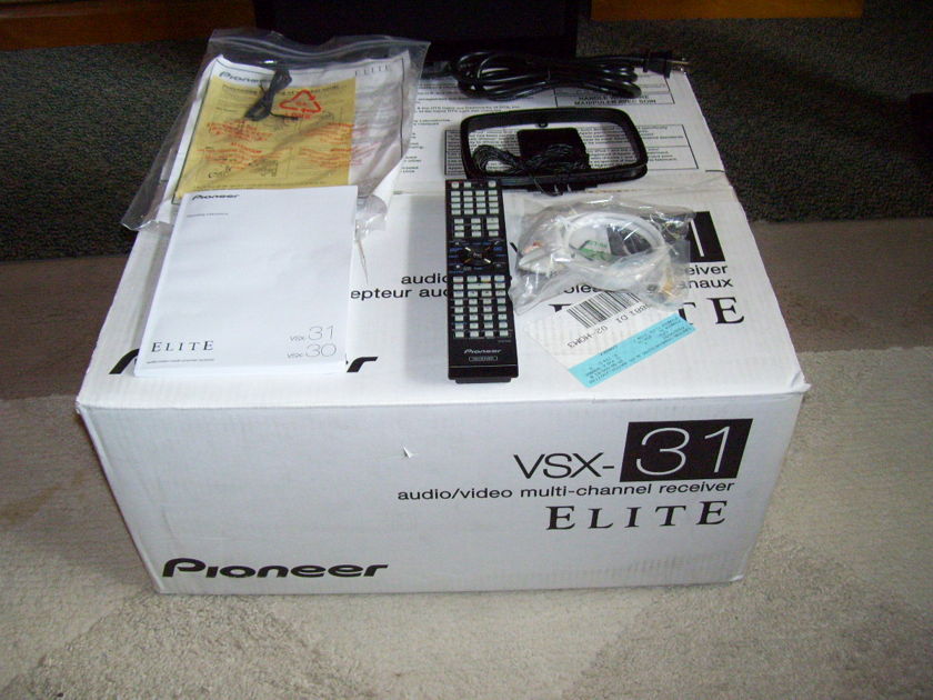 PIONEER ELITE  VSX-31 3D READY RECEIVER. dealer demo