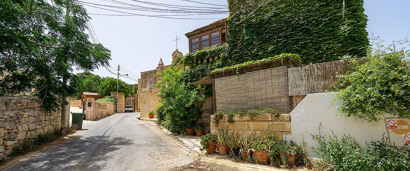  Birkirkara
- Whether for seasonal vacations or as a year-round residence: Wardija is a compelling choice in all aspects regarding the purchase of an exclusive property or a spacious piece of land.