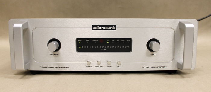 Audio Research LS-17 SE Linestage Preamplifier, Silver