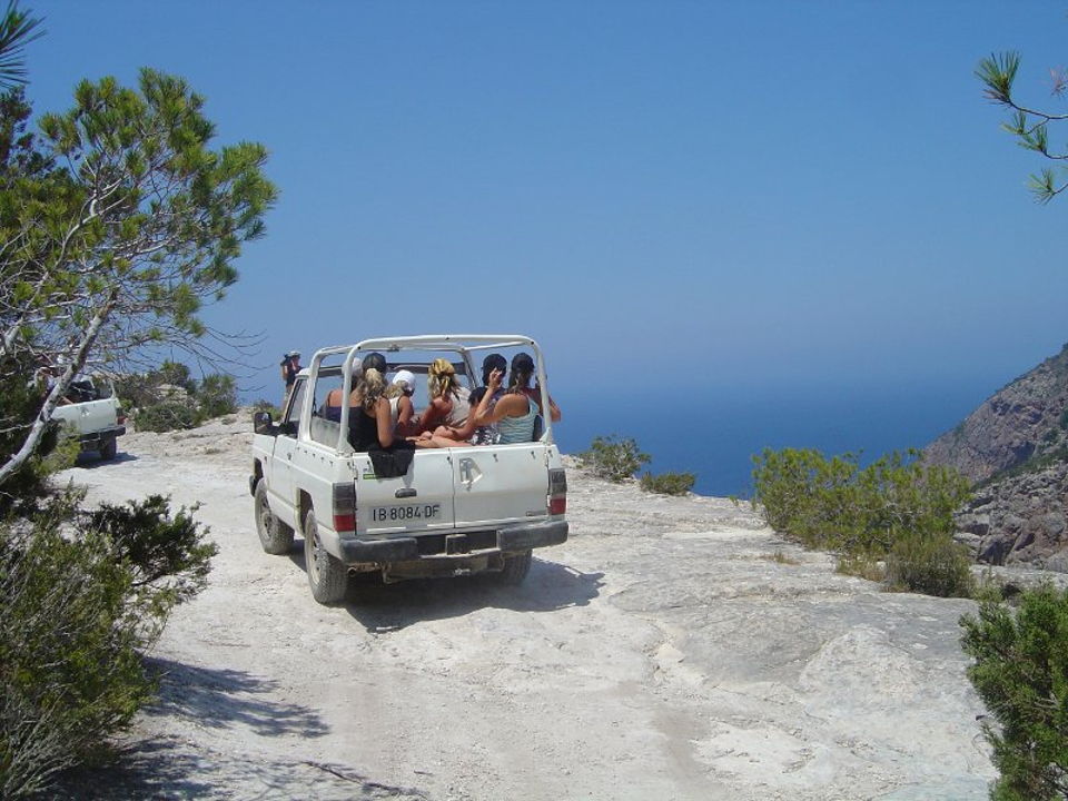 Jeep Safari 2025