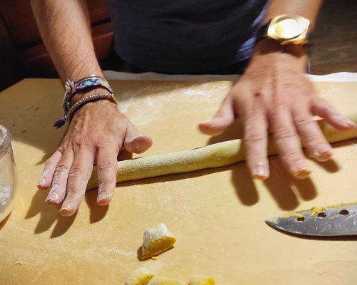Corsi di cucina Padova: Corso di cucina sugli gnocchi di patate fatti in casa.