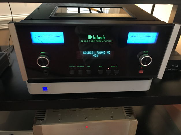 McIntosh C2500 Tube Preamplifier - Like New