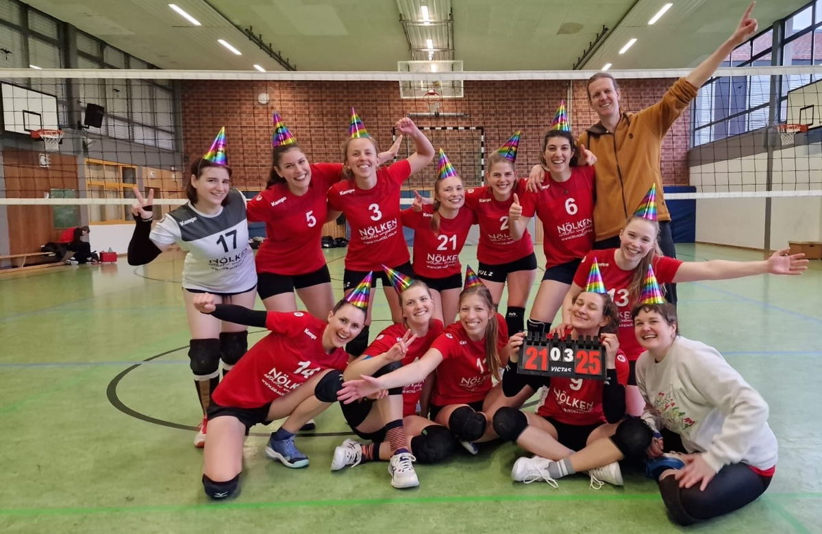 Perfekter Aufstieg der Damen 2 
