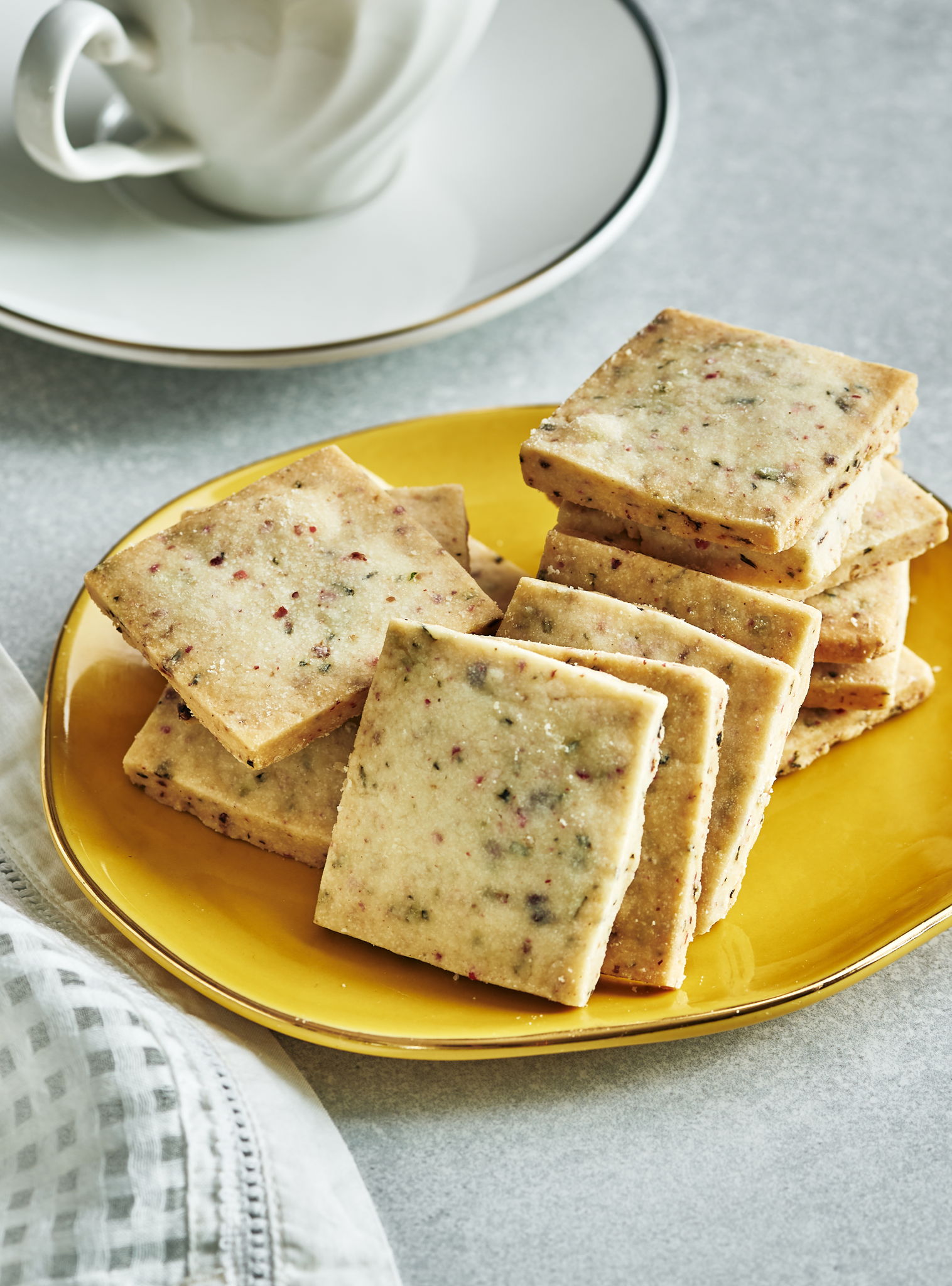 Savoury Pink Peppercorn and Rosemary Shortbread | RICARDO