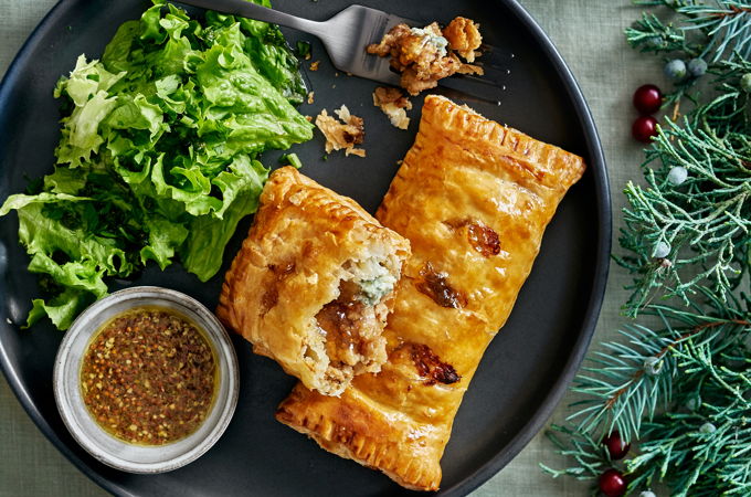 Chaussons au porc haché, au fromage et aux figues