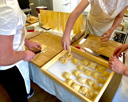 Cooking classes Catania: Fresh pasta at Marilù's: busiate, tagliatelle and ravioli