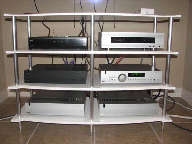 Preamp in action with a pair of Arcam P-1 monoblocks