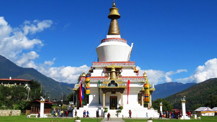 Thimphu in Bhutan hosts the Tashichho Dzong, a majestic fortress that serves as the seat of the Bhutanese government