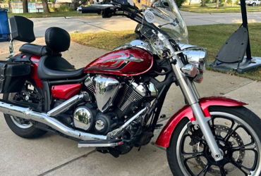 2014 YAMAHA V STAR 950 motorcycle for rent near O’Fallon, MO