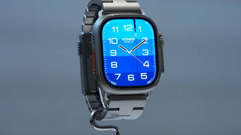 Image may contain: Wristwatch, Arm, Body Part, Person, Computer Hardware, Electronics, Hardware, Monitor, and Screen