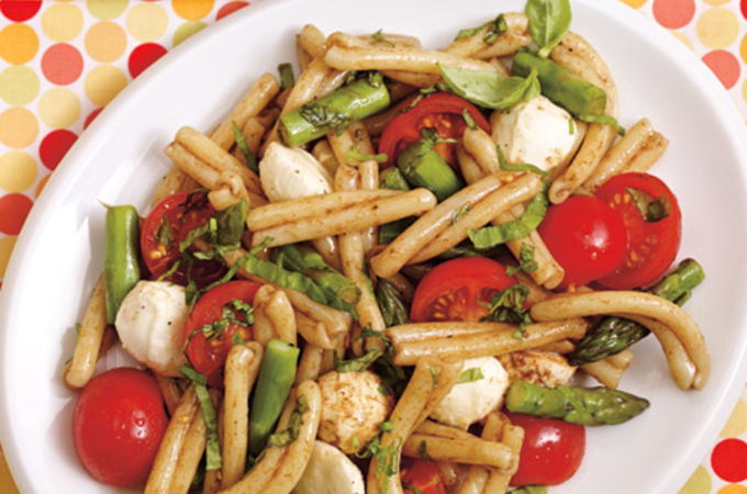 Asparagus and Bocconcini Pasta Salad